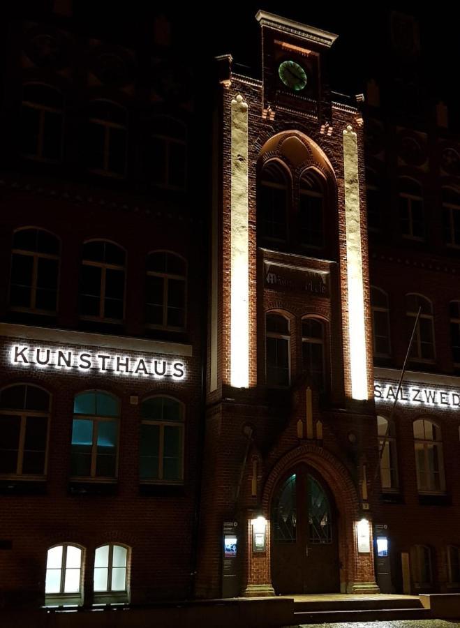 Gasthaus Kristall 2 Salzwedel Exterior photo